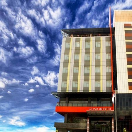 Grand Abe Hotel Jayapura Exterior foto