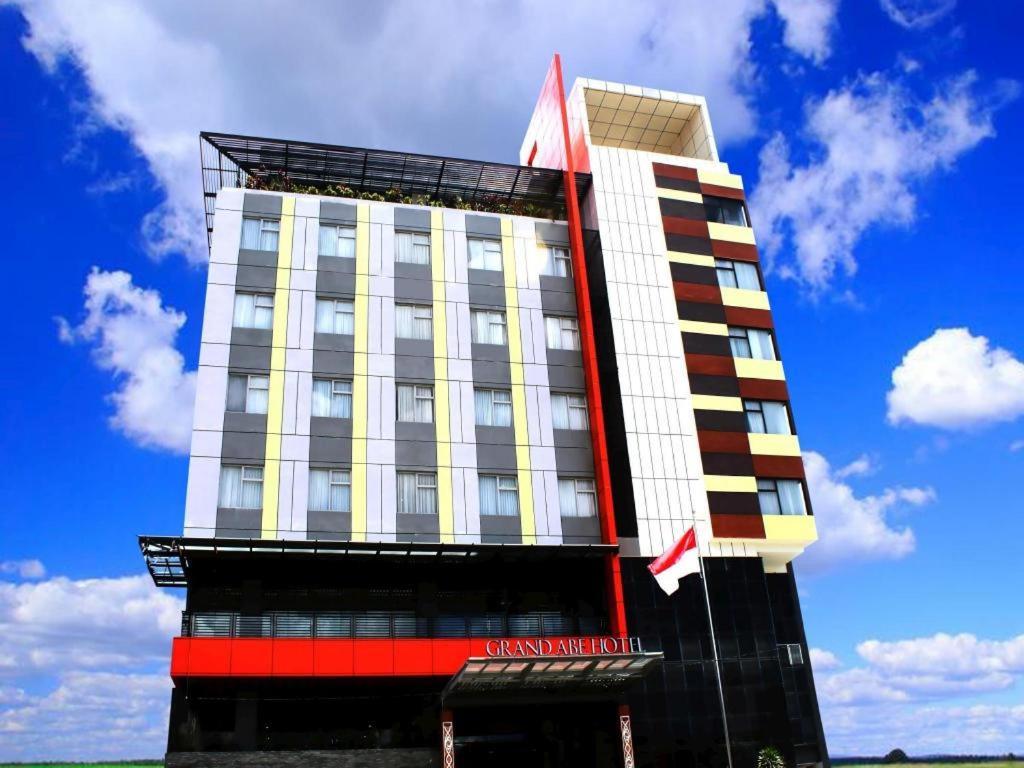 Grand Abe Hotel Jayapura Exterior foto