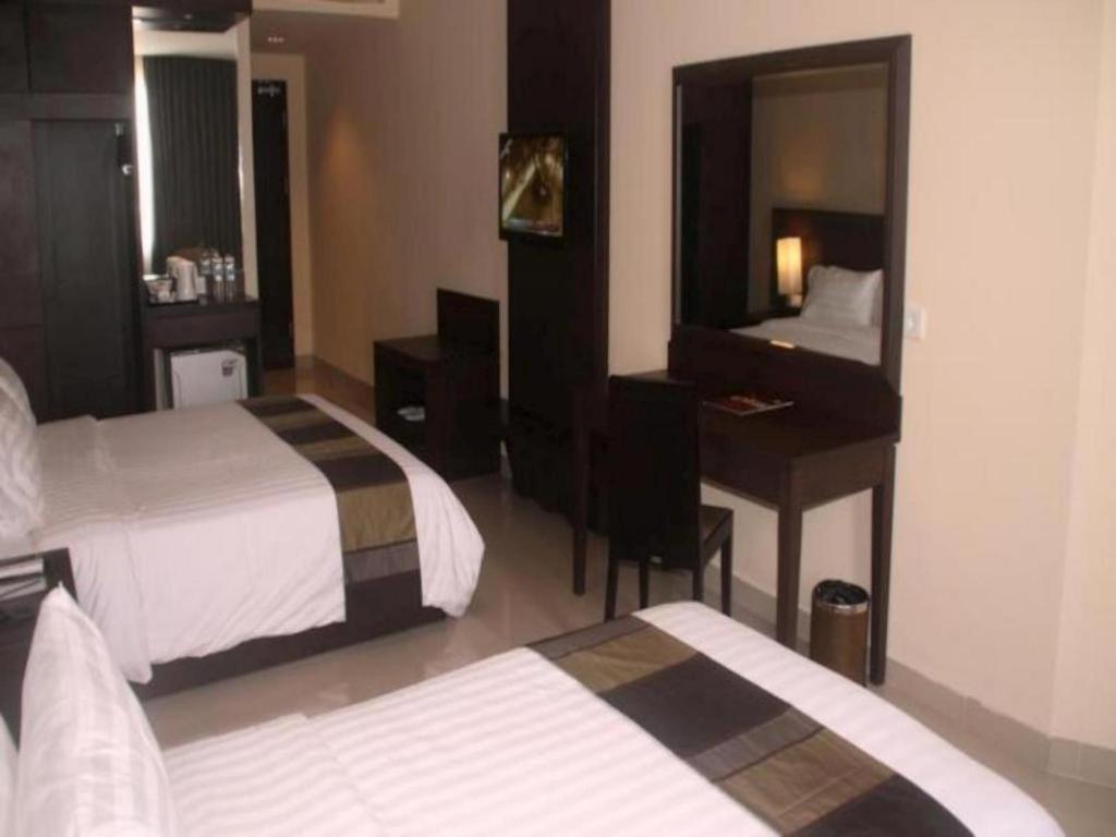 Grand Abe Hotel Jayapura Exterior foto