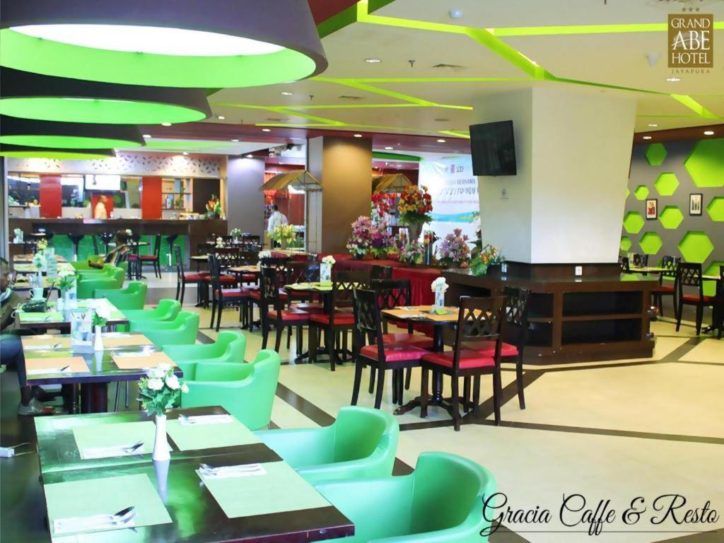 Grand Abe Hotel Jayapura Exterior foto