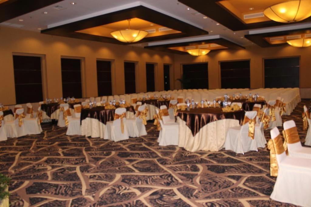 Grand Abe Hotel Jayapura Exterior foto