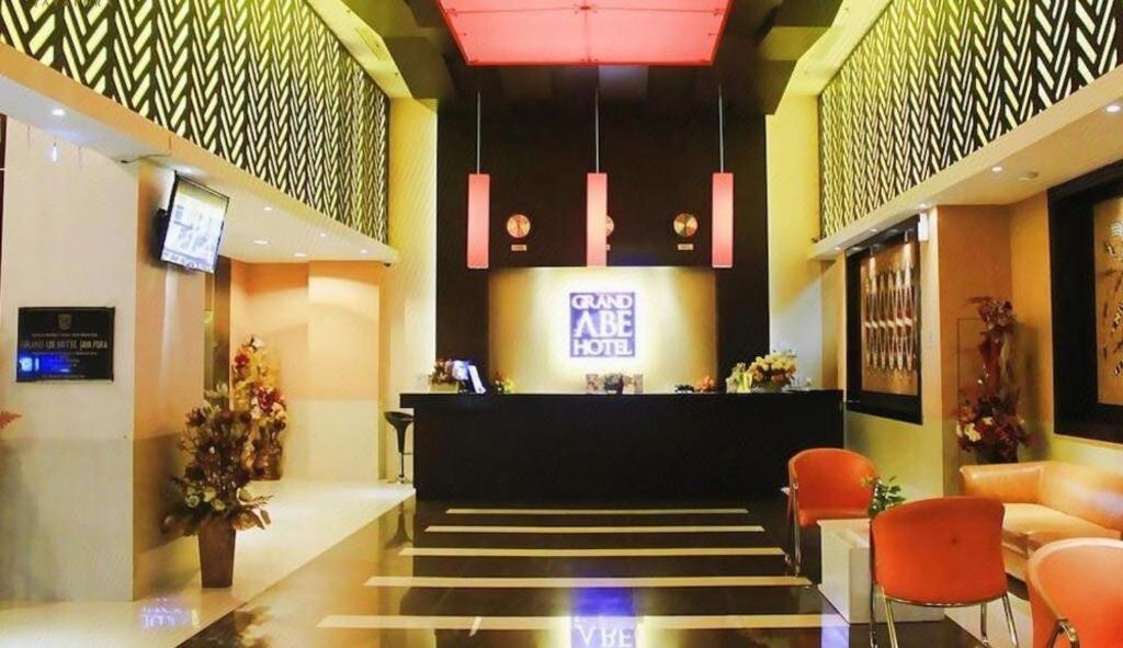 Grand Abe Hotel Jayapura Exterior foto