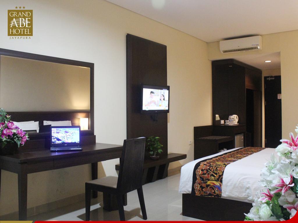 Grand Abe Hotel Jayapura Exterior foto