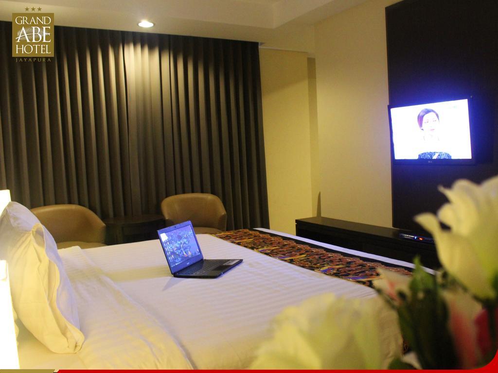 Grand Abe Hotel Jayapura Exterior foto