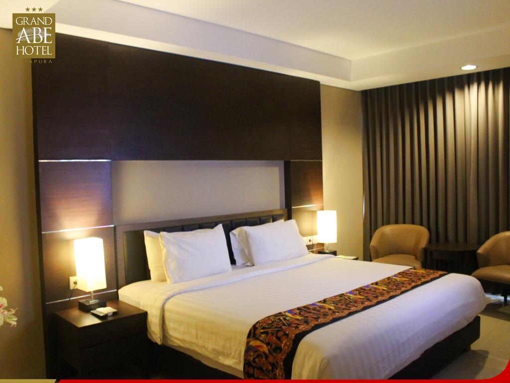 Grand Abe Hotel Jayapura Exterior foto