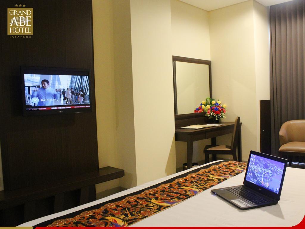 Grand Abe Hotel Jayapura Exterior foto