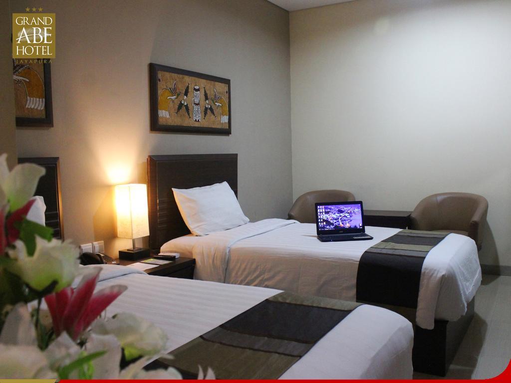 Grand Abe Hotel Jayapura Exterior foto